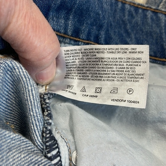 William Rast NWT My Ex’s Distressed Button Fly Raw Hem Jeans Size 26 - Picture 11 of 13